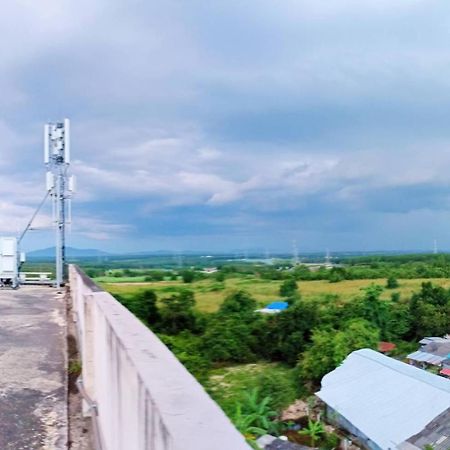 Room 9 Residence (Adults Only) Pluak Daeng Luaran gambar