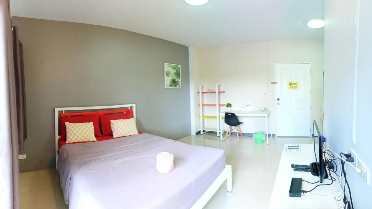 Room 9 Residence (Adults Only) Pluak Daeng Luaran gambar