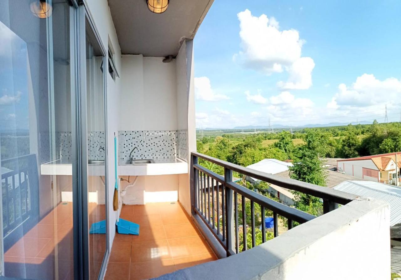 Room 9 Residence (Adults Only) Pluak Daeng Luaran gambar